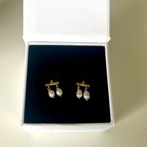 Bluboho castenet freshwater pearl earrings